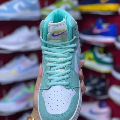 Air Jordan 1 Retro High and Low Turbo Green Profile Picture