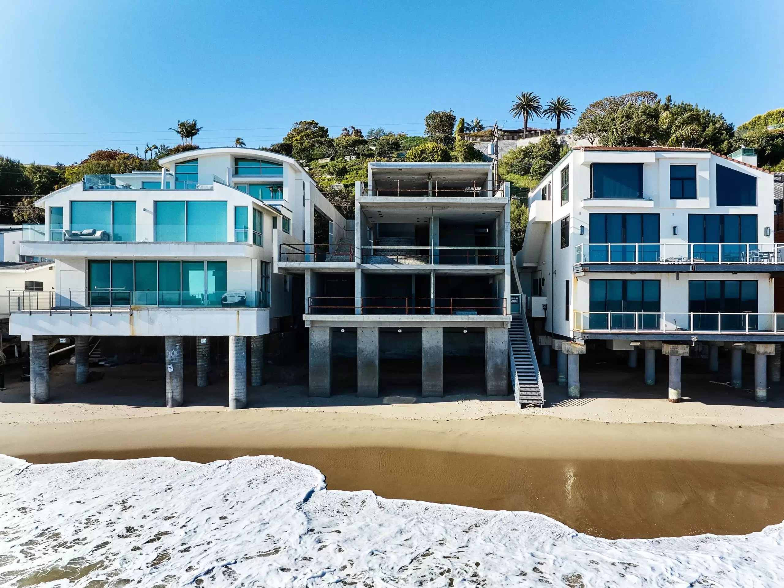 Kanye West Sells Malibu Mansion for Stunning $21 Million - Adela Journal - News from around the World